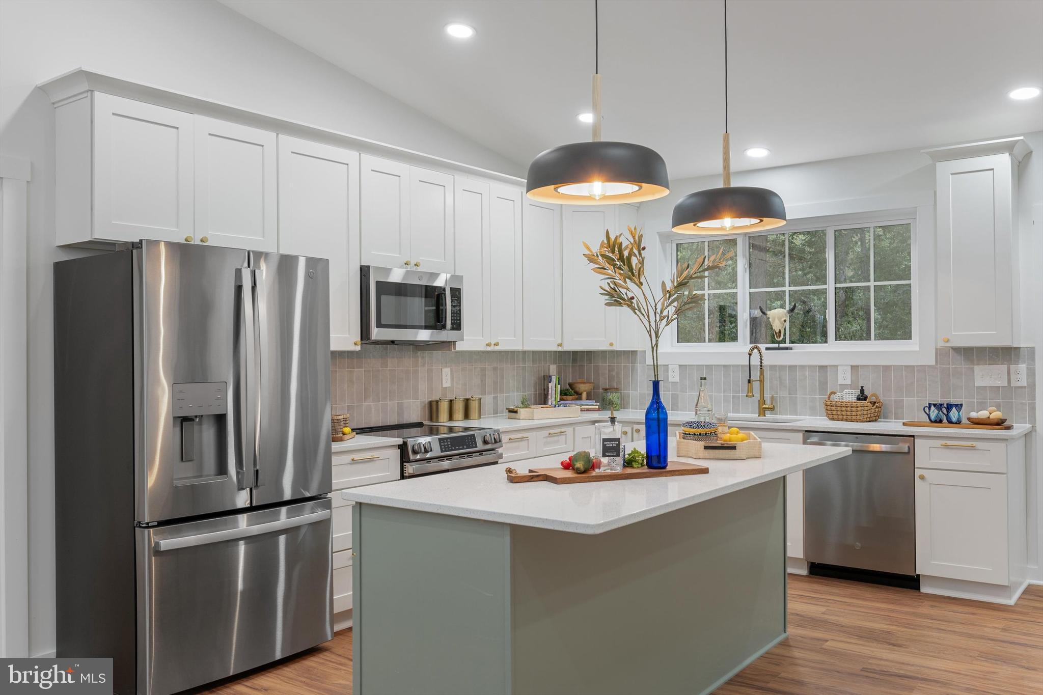 RIVER VIEW PARK - Residential