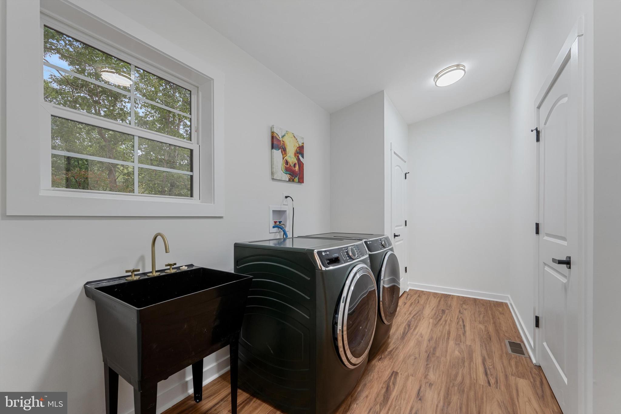 RIVER VIEW PARK - Residential