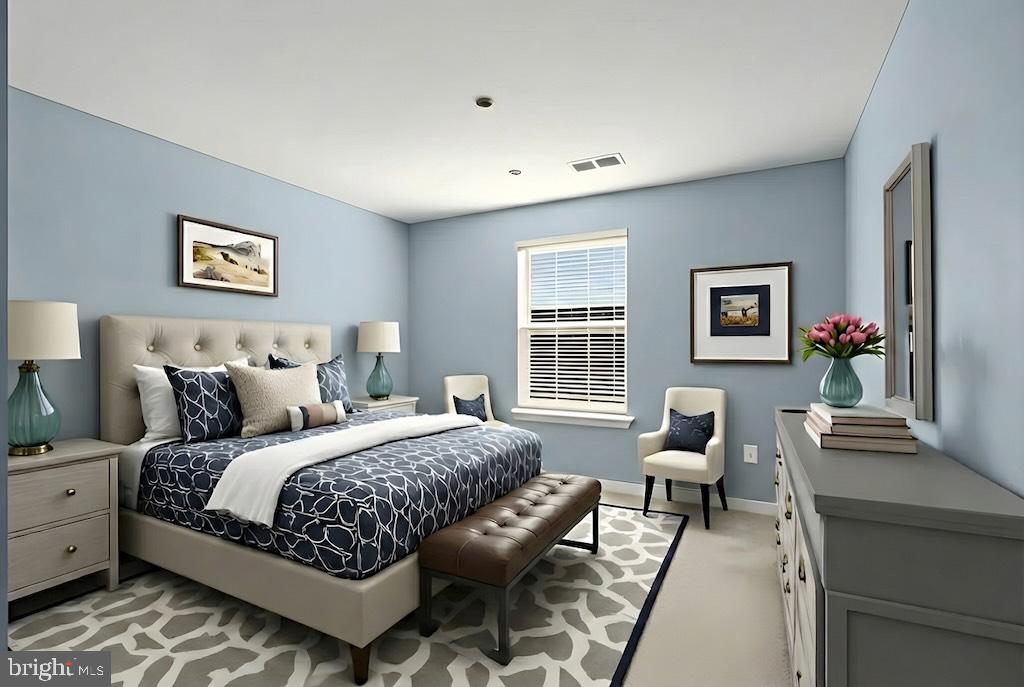 THREE FLAGS - Residential