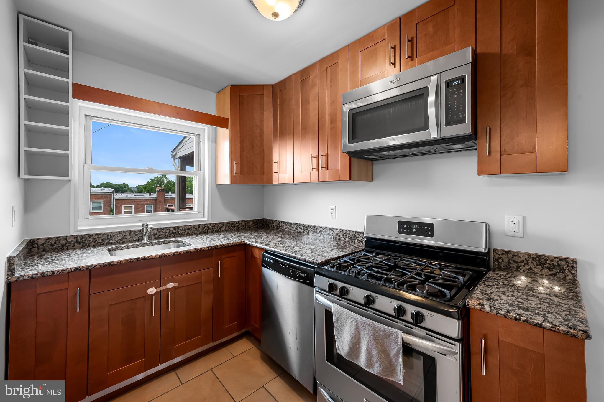 MEDFIELD - Residential