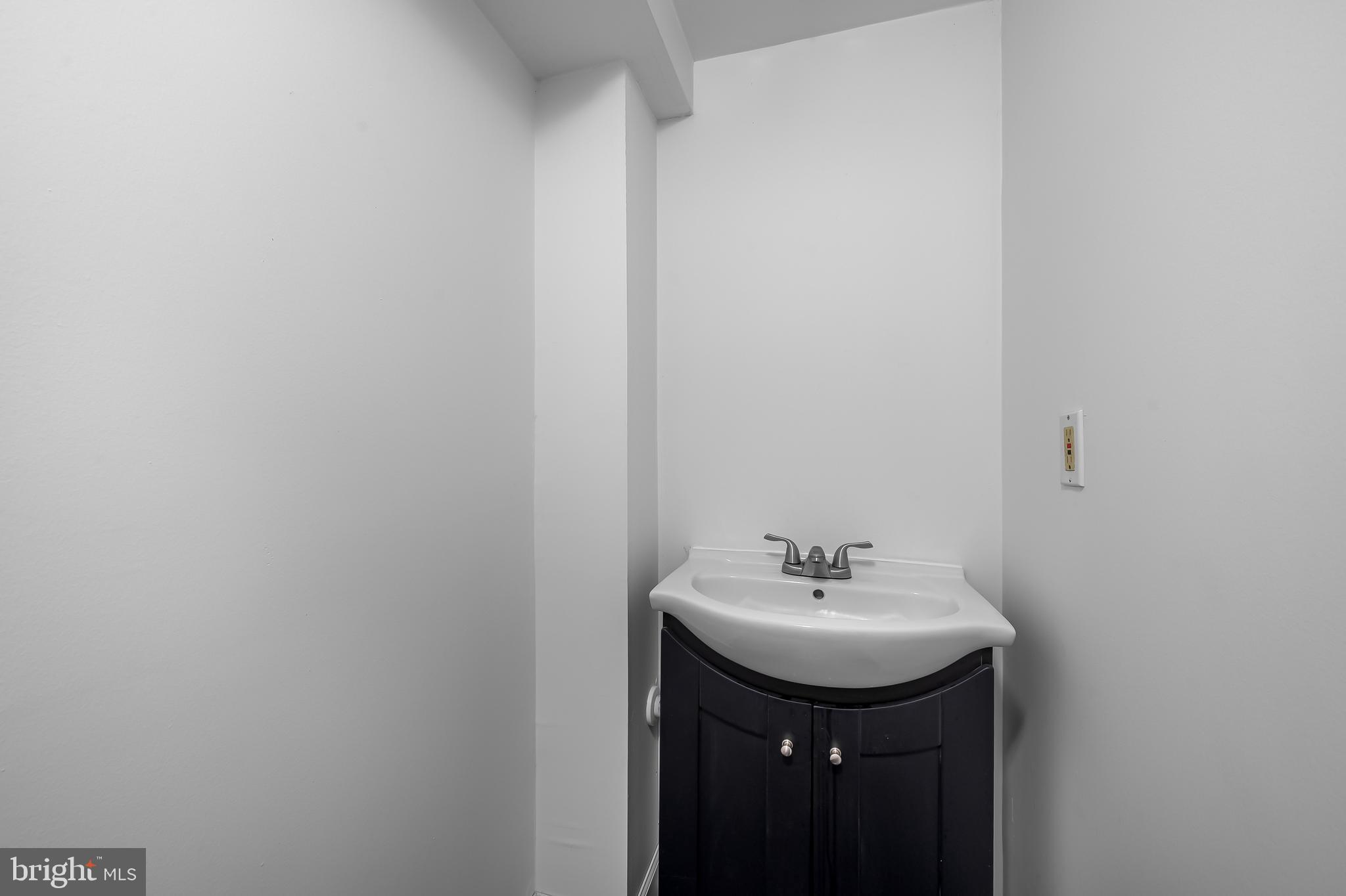 MEDFIELD - Residential