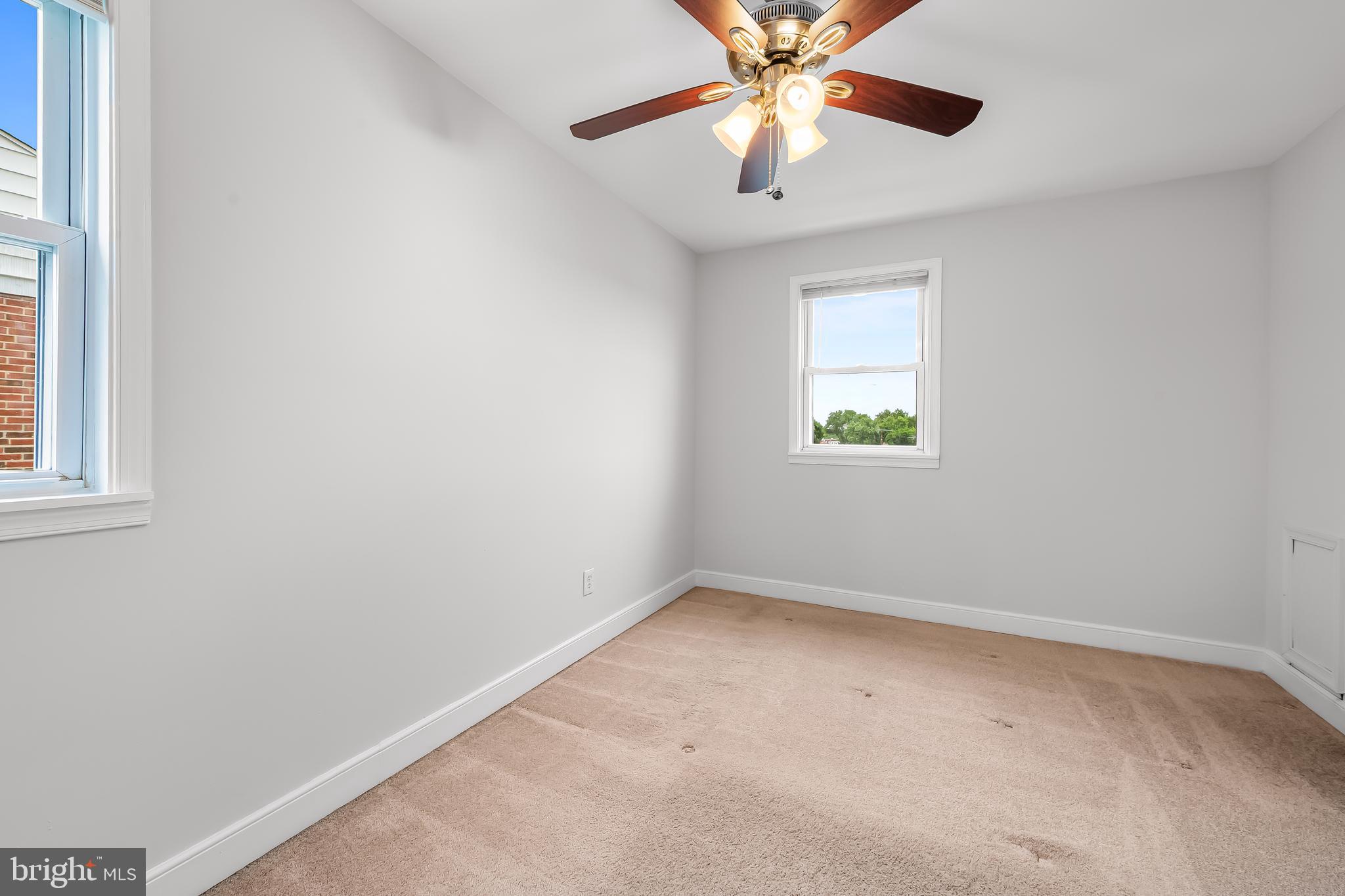 MEDFIELD - Residential