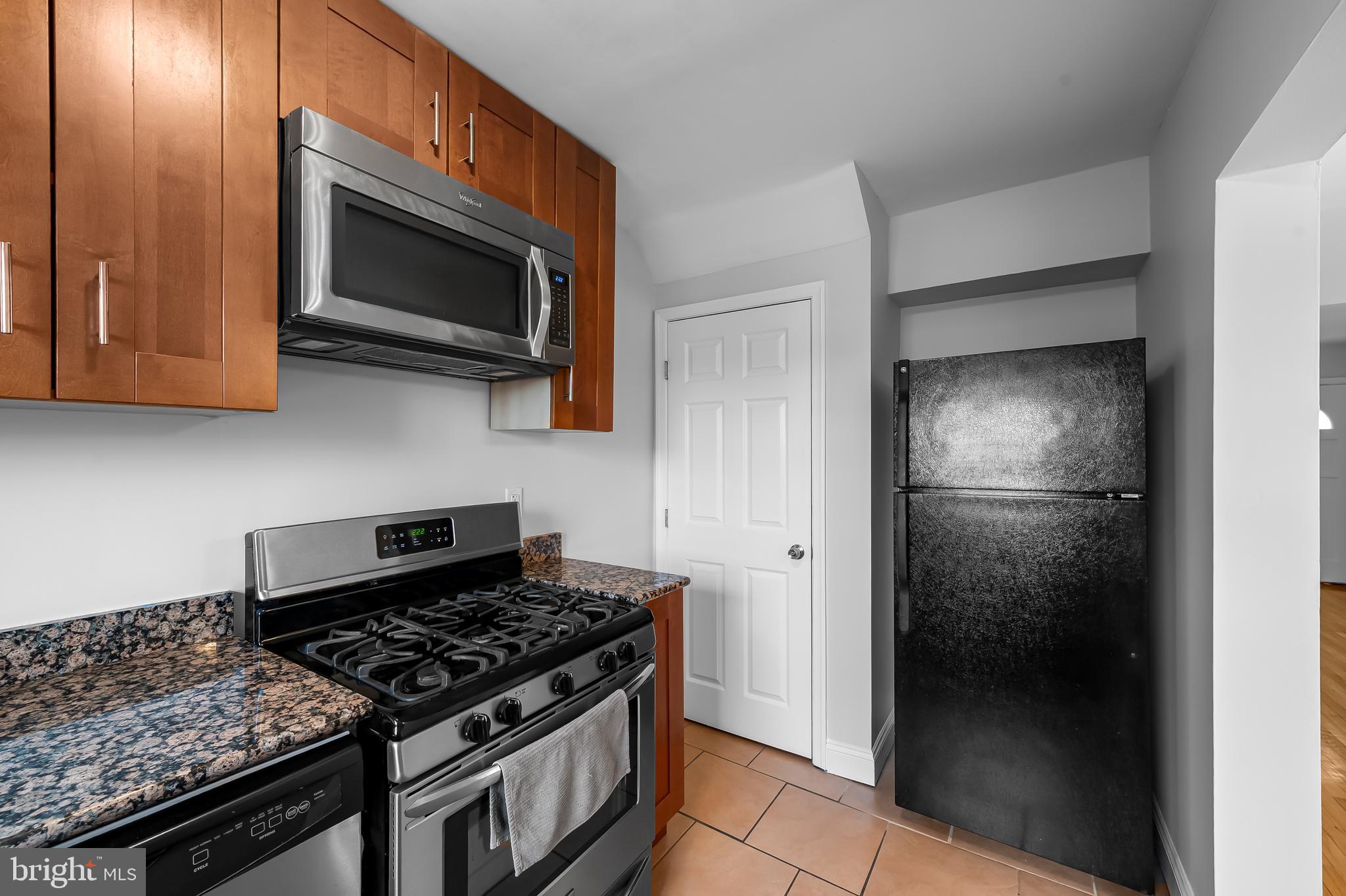 MEDFIELD - Residential