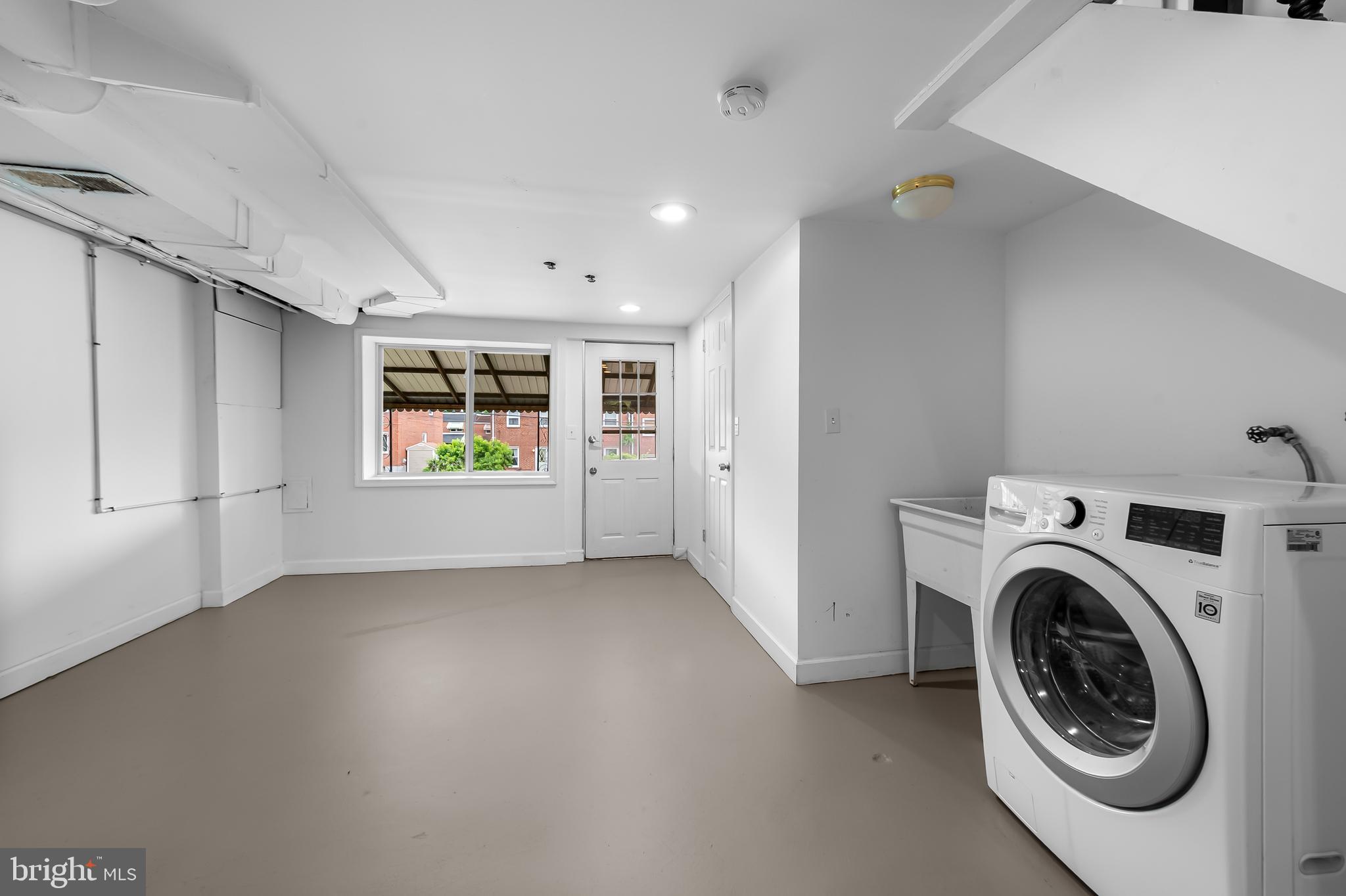MEDFIELD - Residential