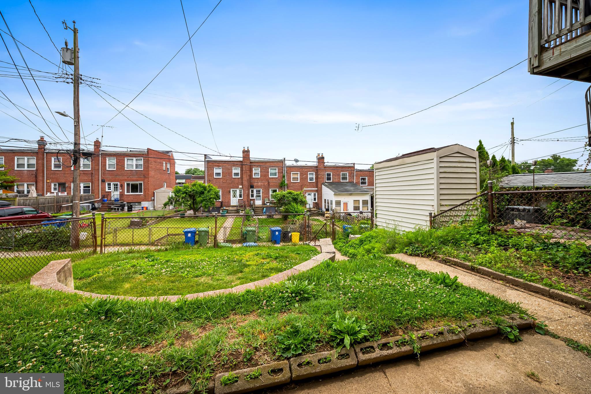 MEDFIELD - Residential
