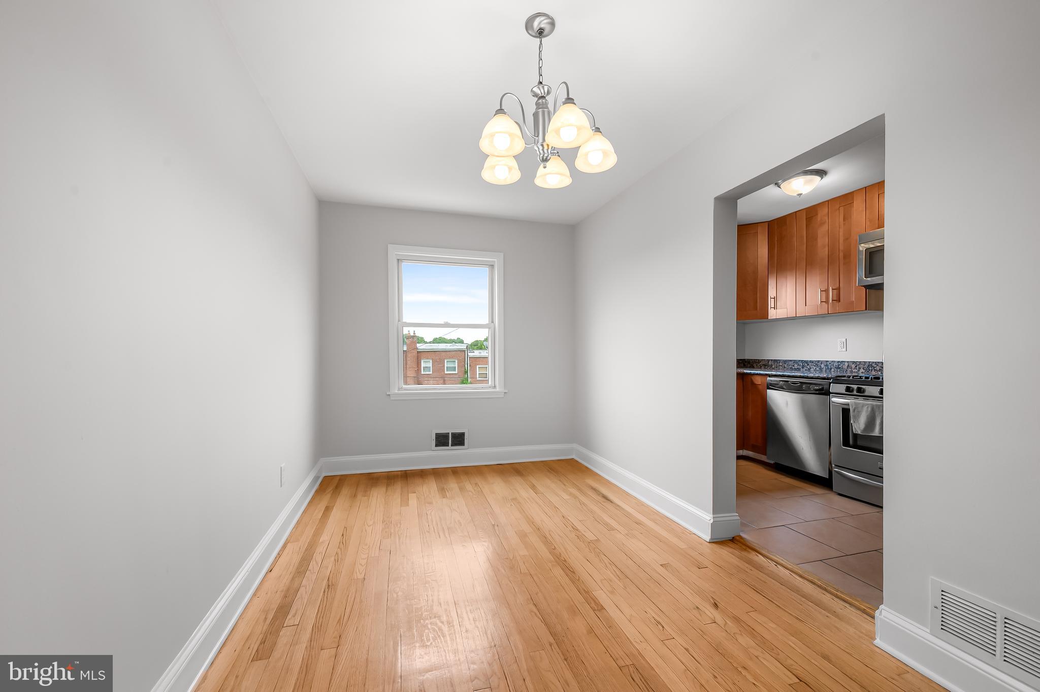 MEDFIELD - Residential