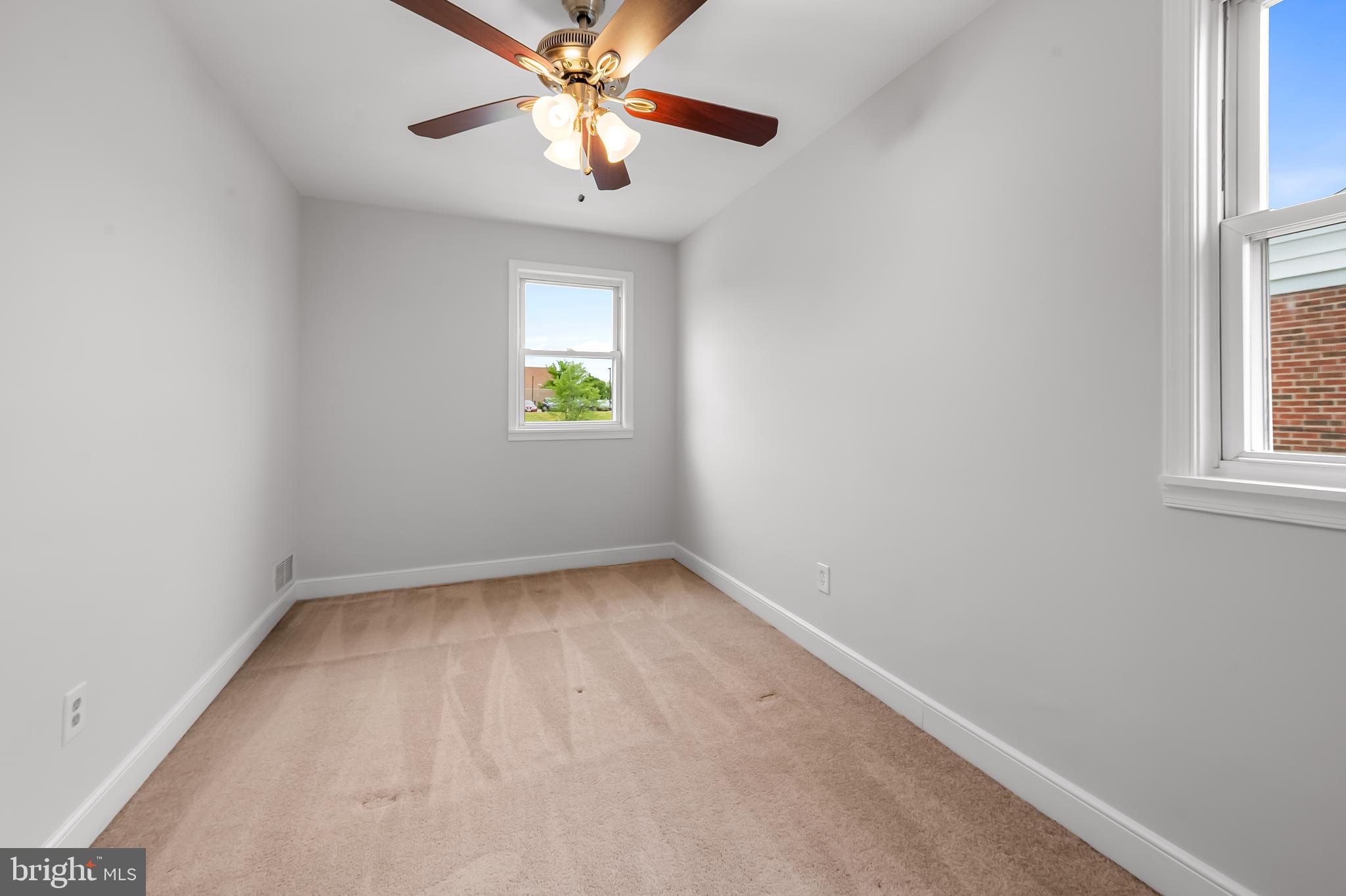 MEDFIELD - Residential