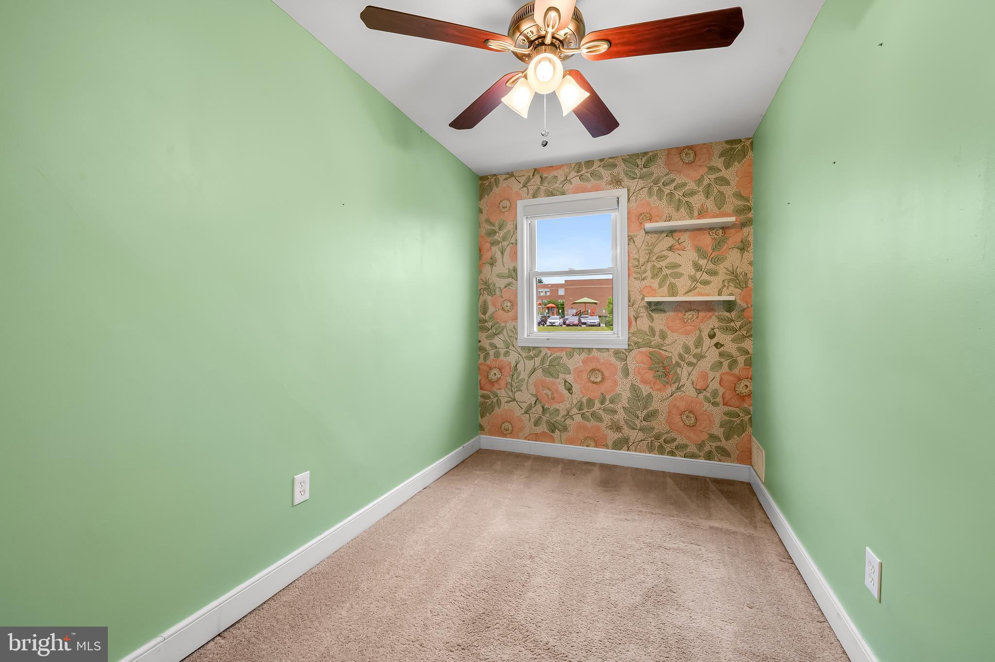 MEDFIELD - Residential