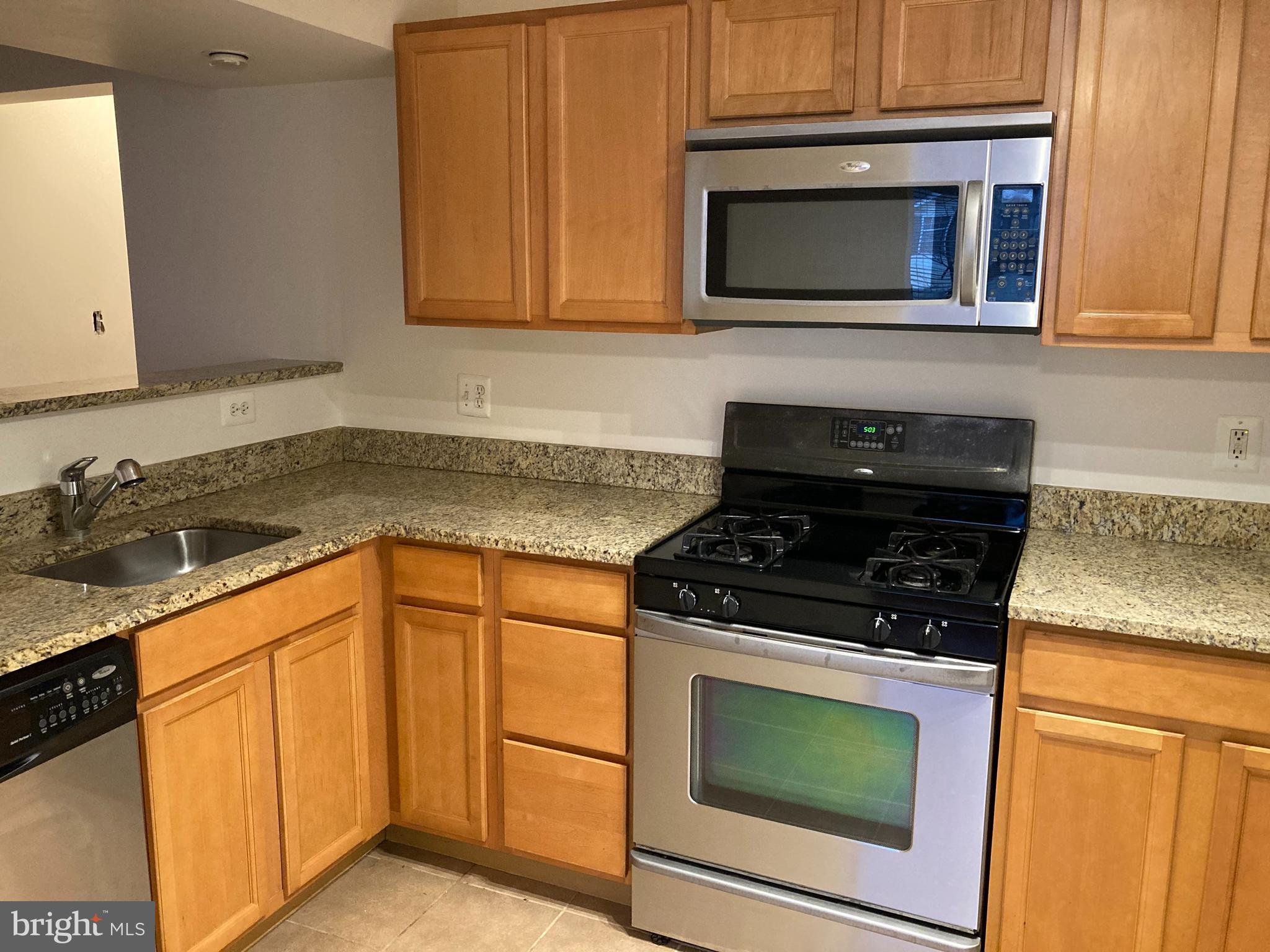 MARKHAM VIEW CONDOMINIUMS - Residential Lease