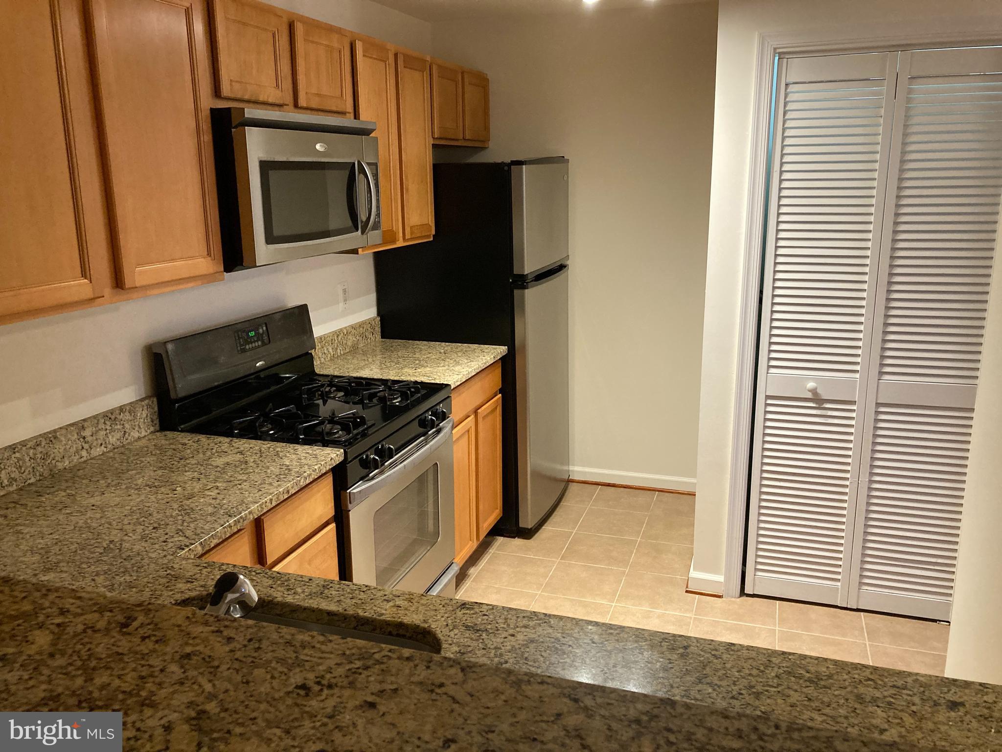 MARKHAM VIEW CONDOMINIUMS - Residential Lease