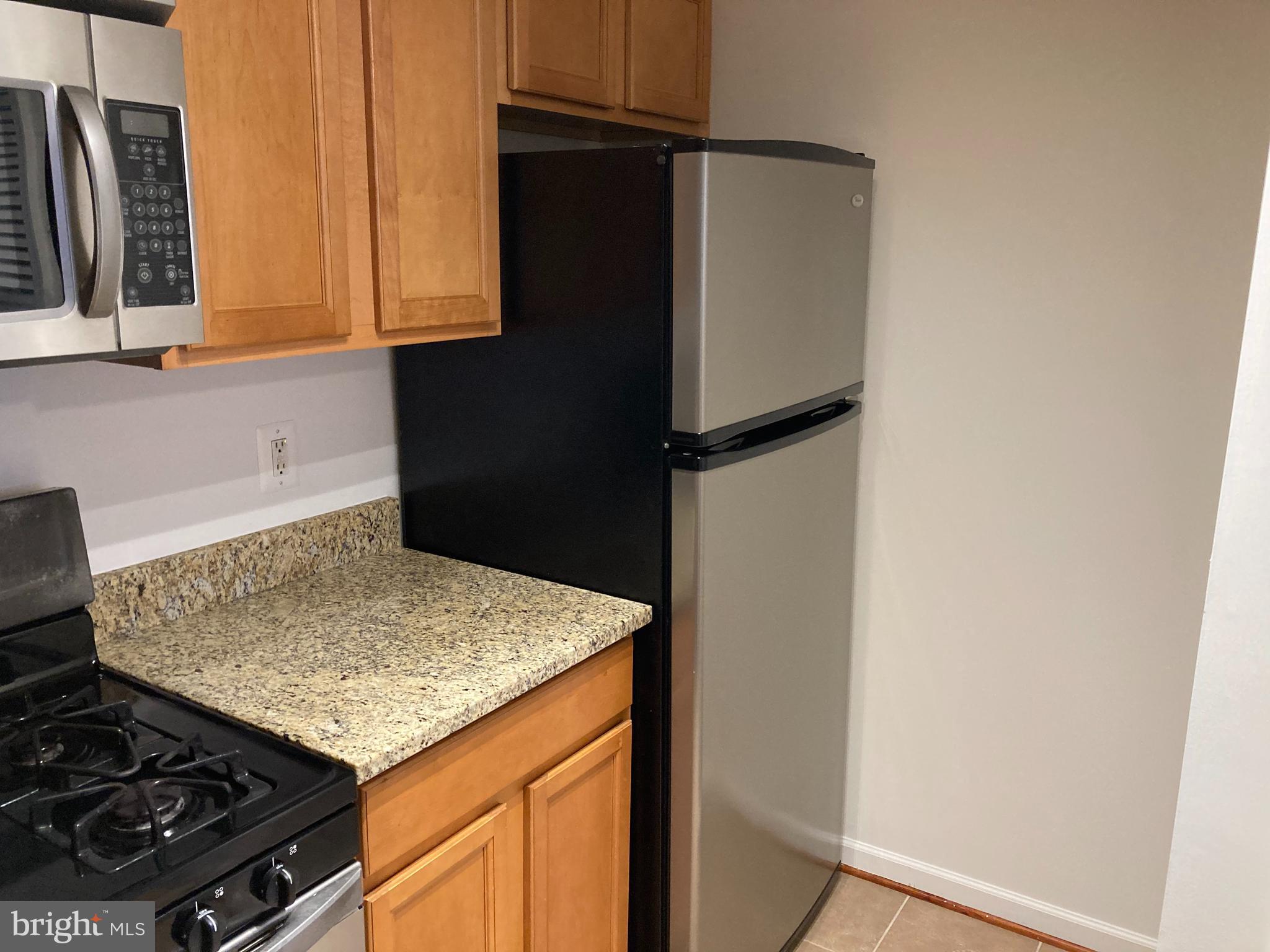 MARKHAM VIEW CONDOMINIUMS - Residential Lease