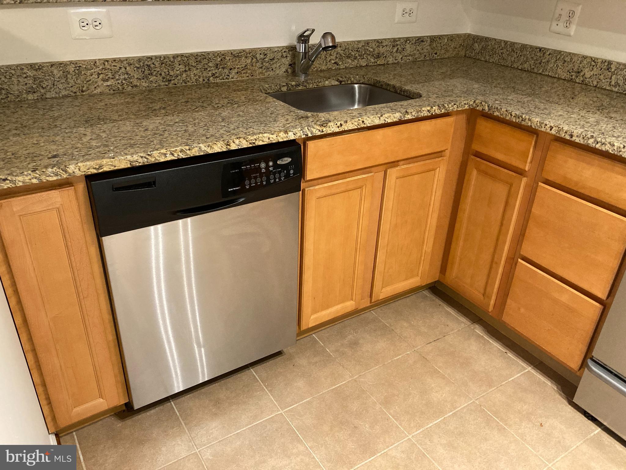 MARKHAM VIEW CONDOMINIUMS - Residential Lease