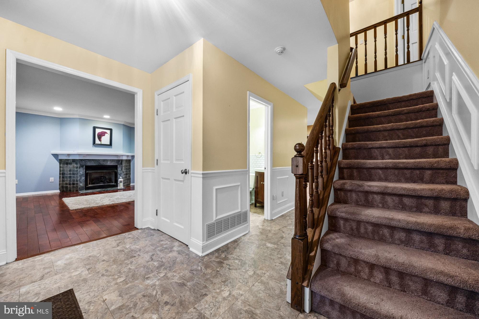 409 SEDGWICK LANE