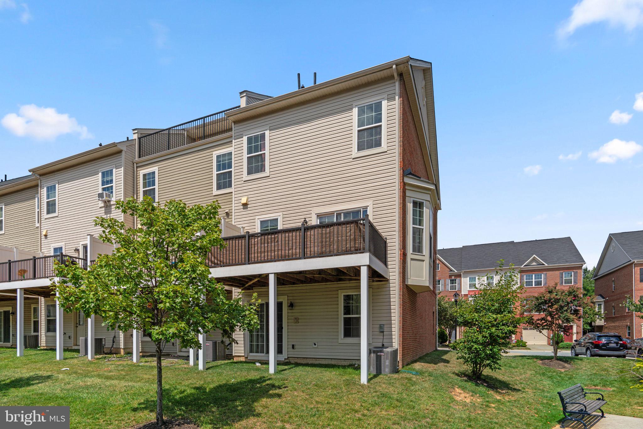 BLUE STREAM - Residential Lease