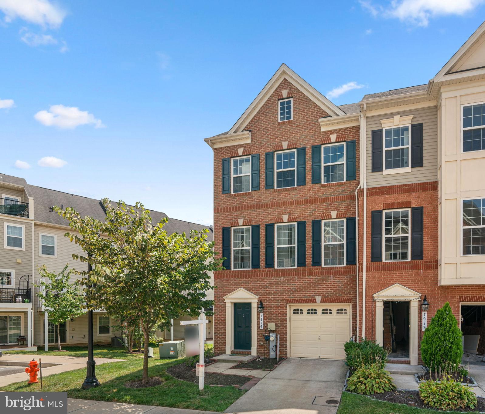 BLUE STREAM - Residential Lease