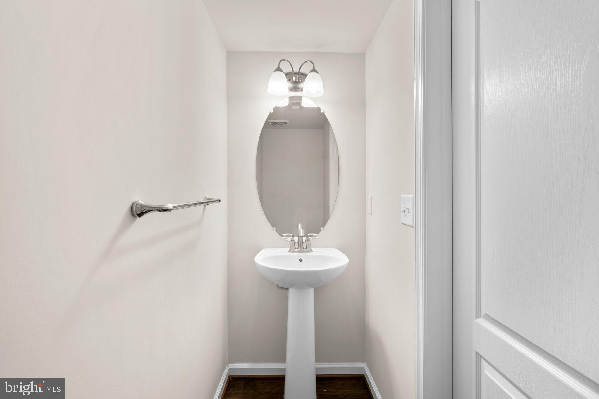 BLUE STREAM - Residential Lease