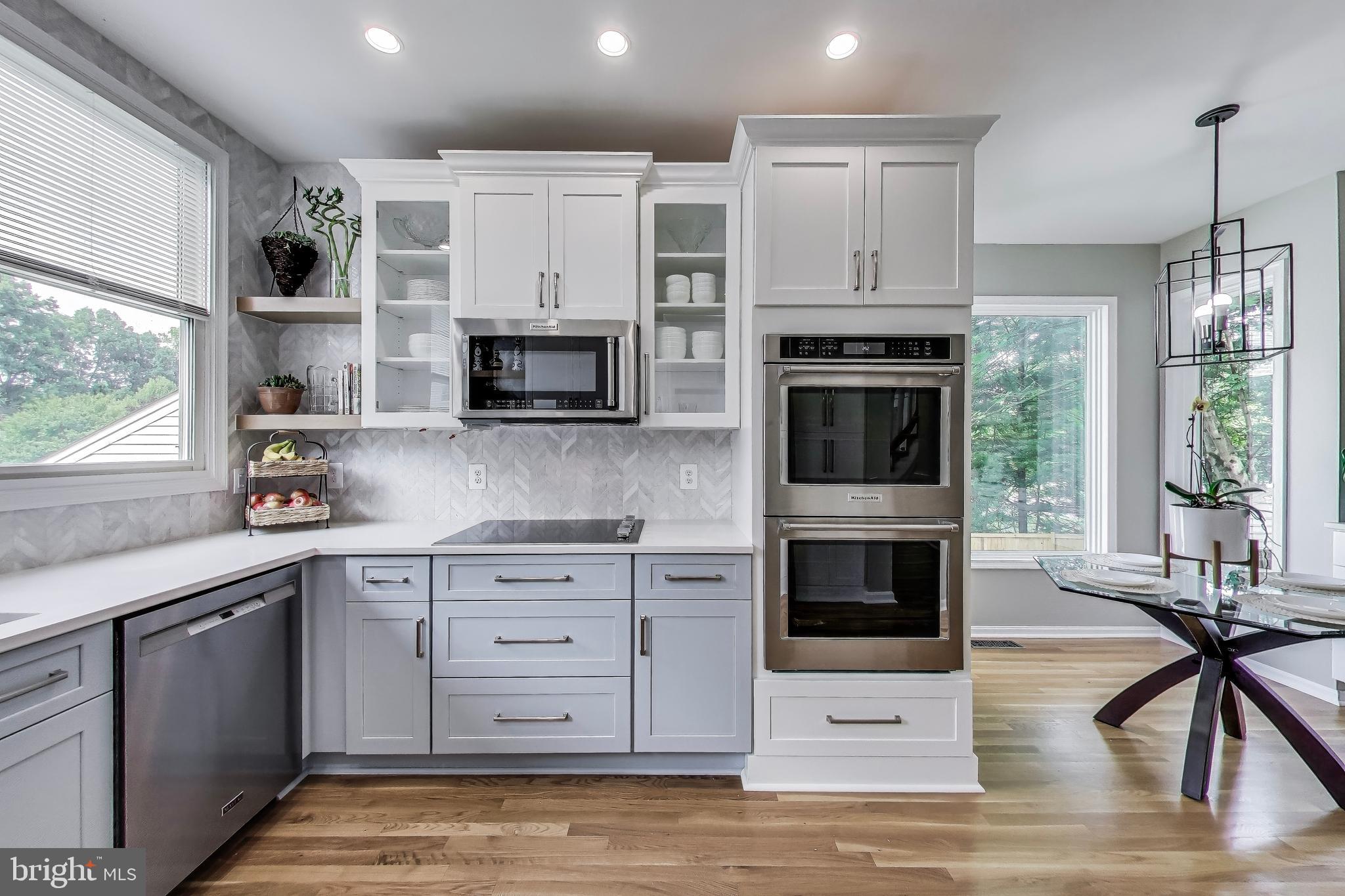 8603 LAUREN DRIVE