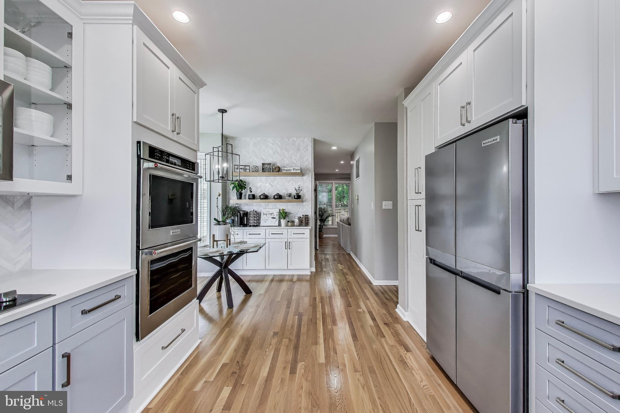 8603 LAUREN DRIVE