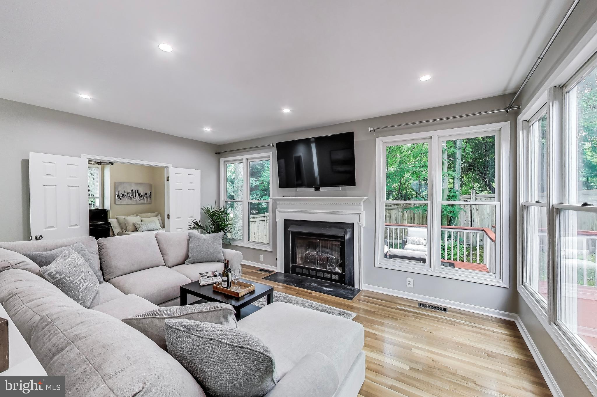 8603 LAUREN DRIVE