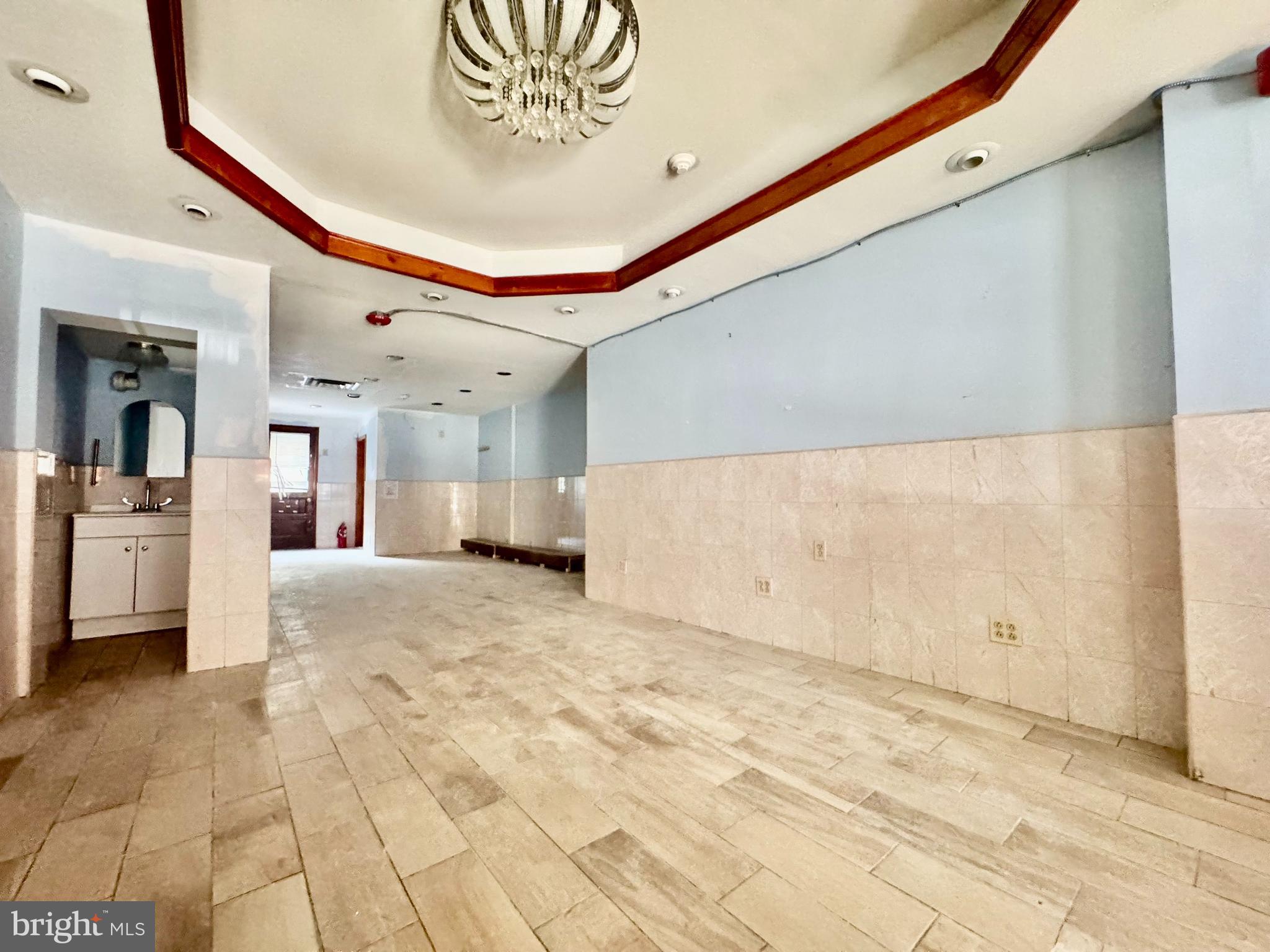 1922 E PASSYUNK AVENUE