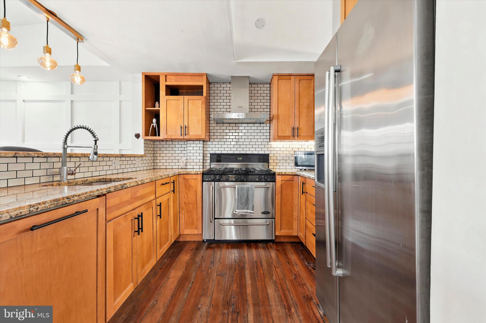 38 N FRONT STREET 4D