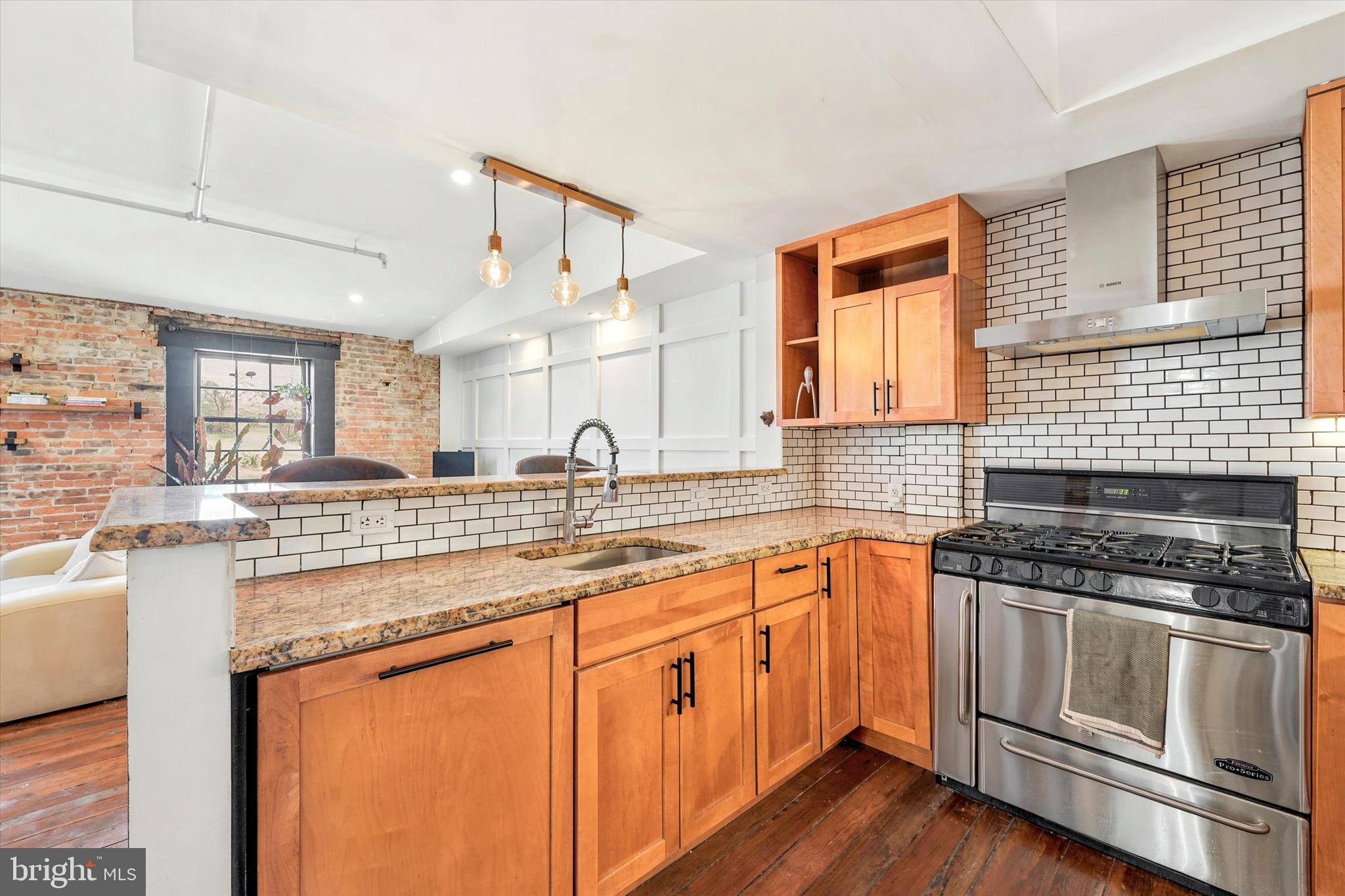 38 N FRONT STREET 4D