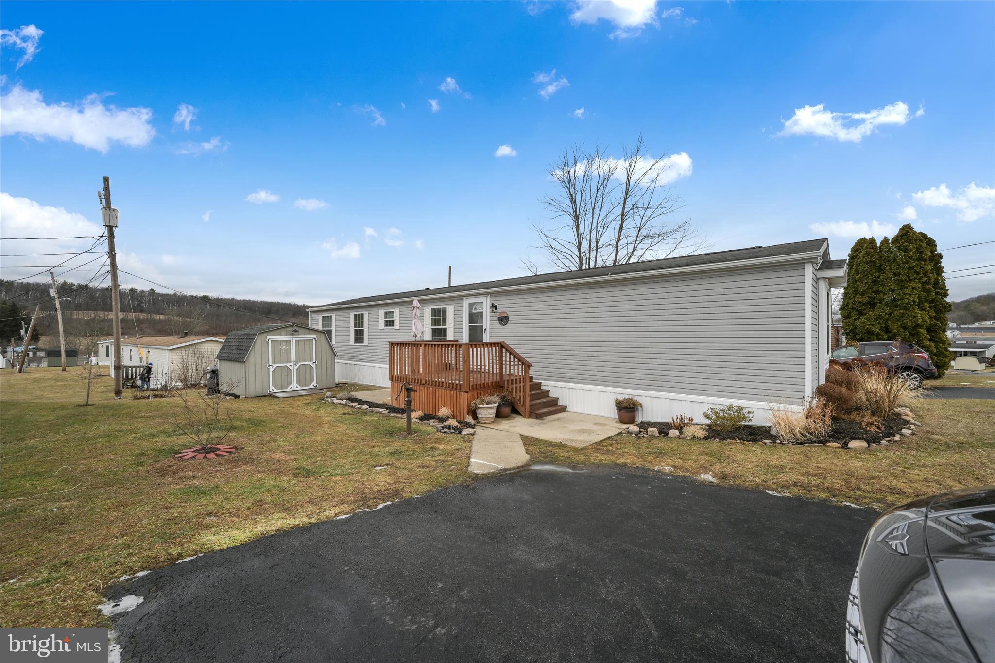 FRIEDEN MANOR - Residential