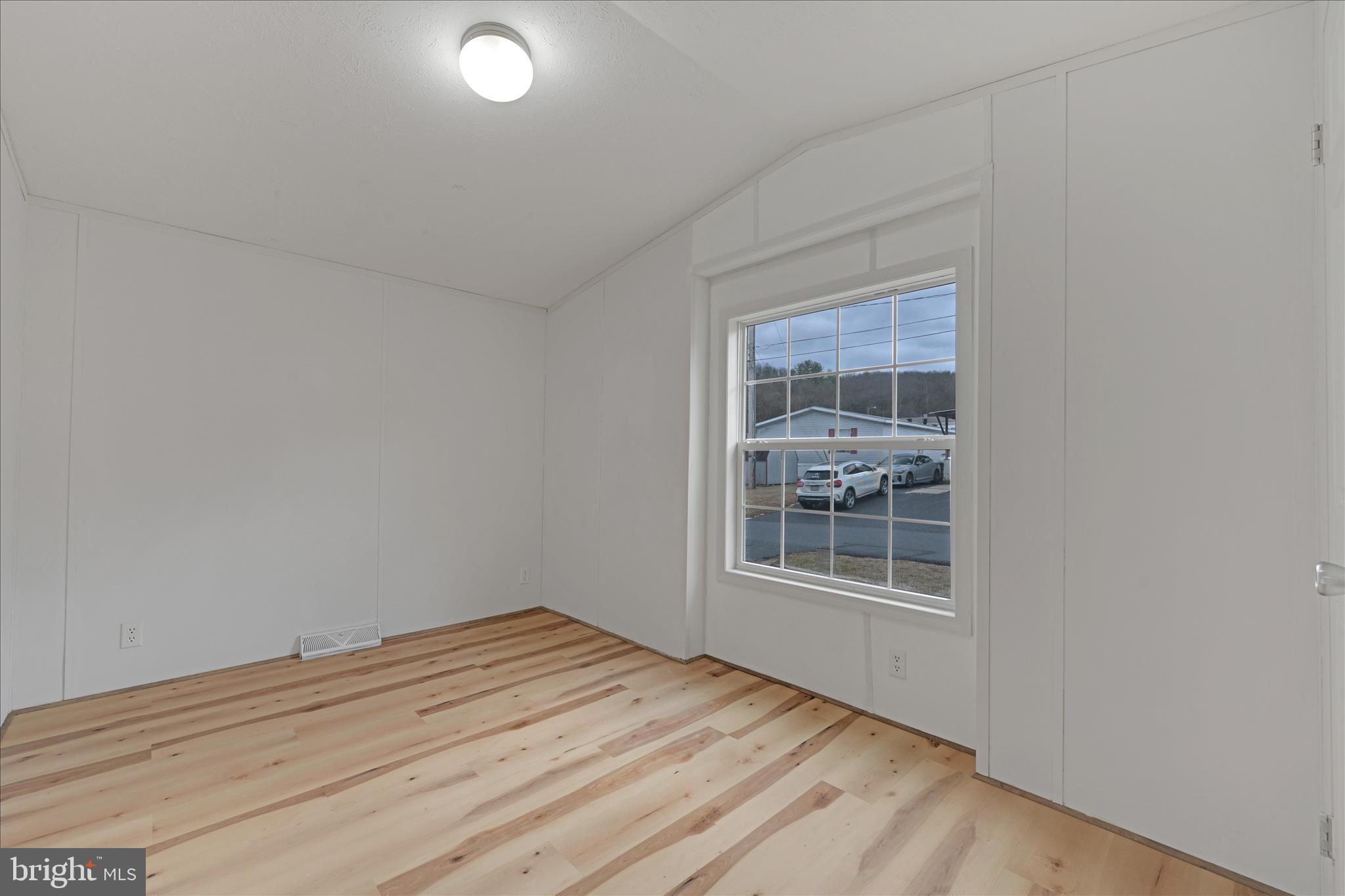 FRIEDEN MANOR - Residential