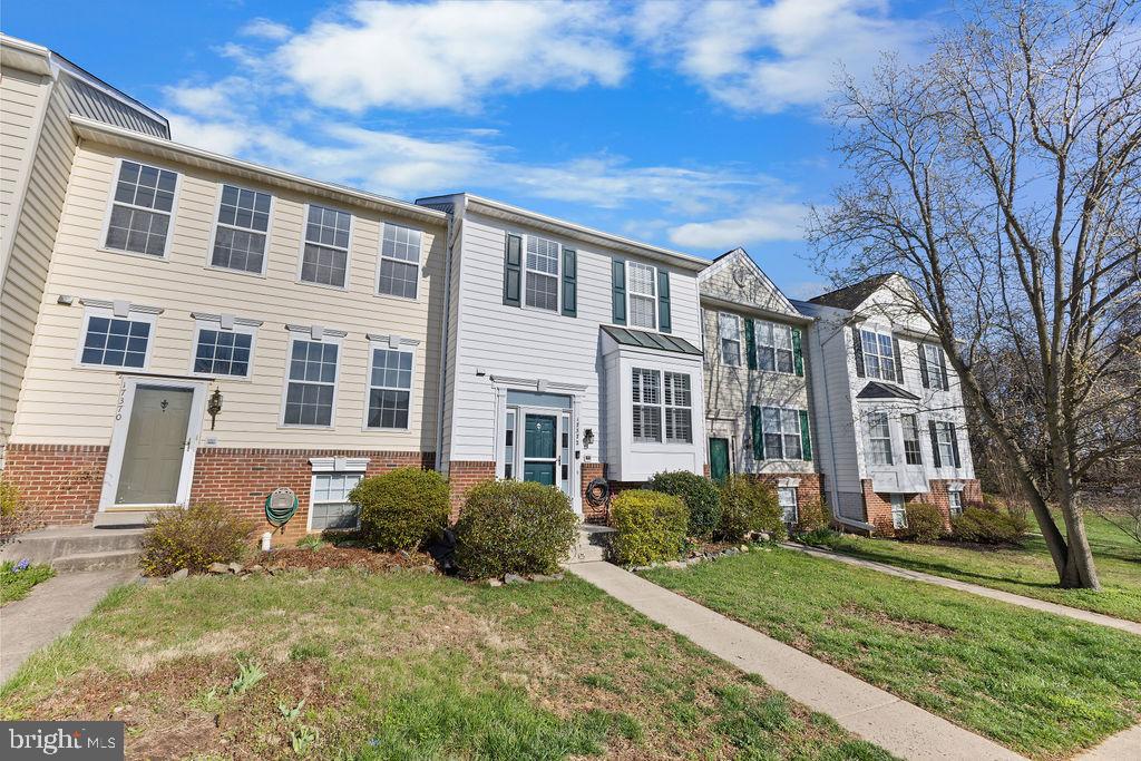 ROUND HILL - Residential