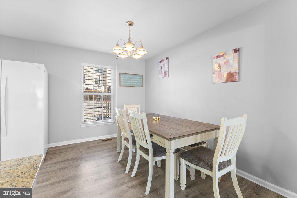 ROUND HILL - Residential