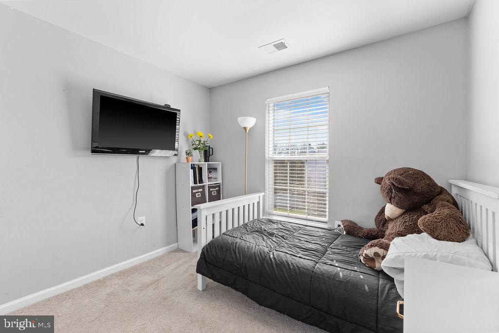 ROUND HILL - Residential