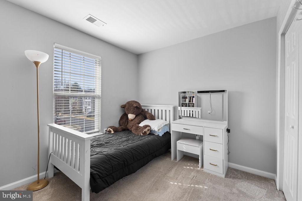 ROUND HILL - Residential