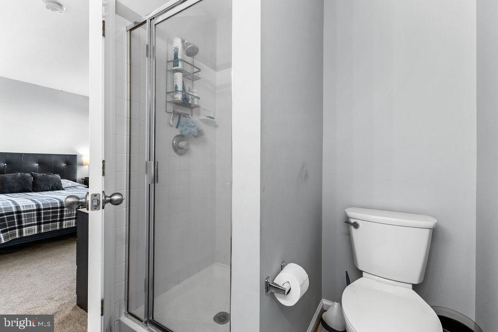 ROUND HILL - Residential