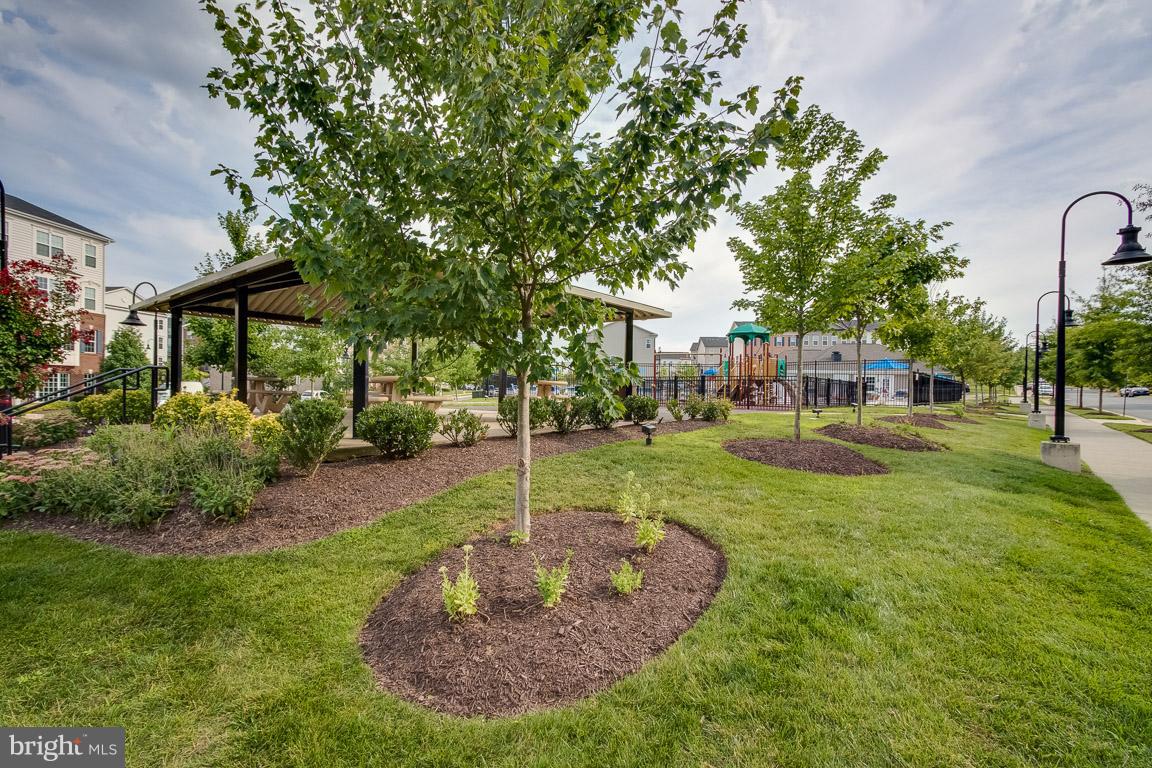 MARKET CENTER CONDOMINIUM - Residential