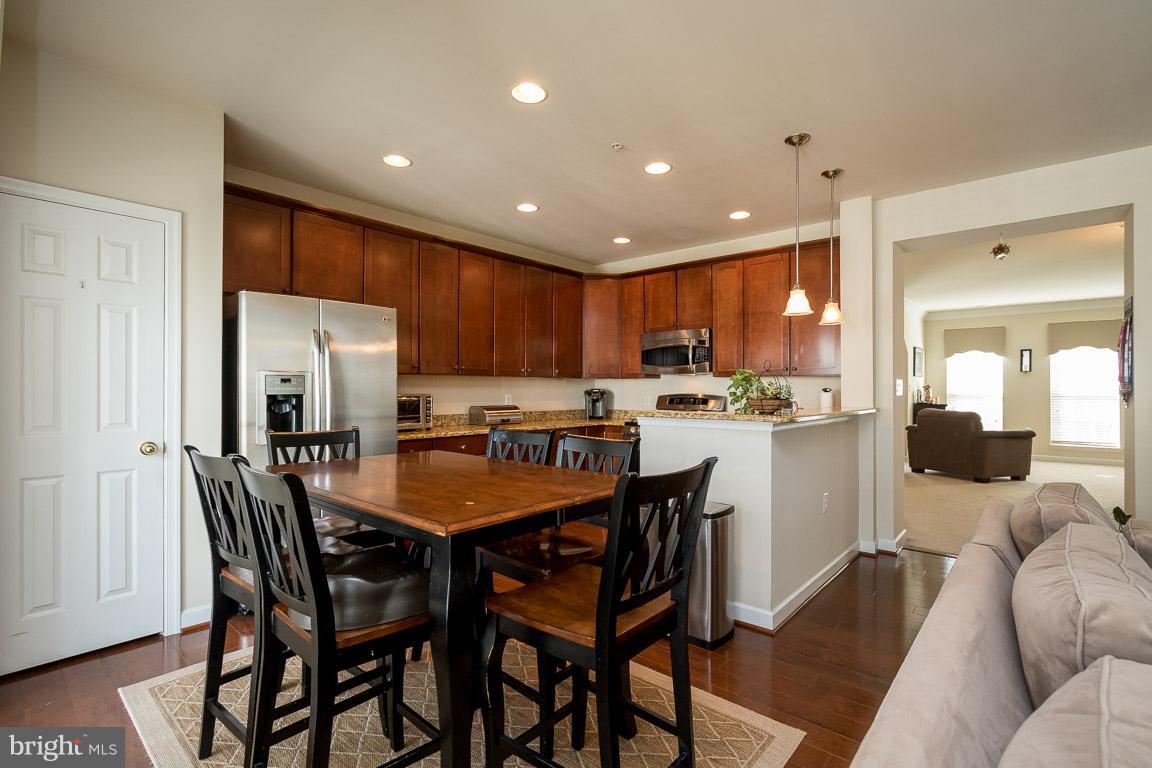 MARKET CENTER CONDOMINIUM - Residential