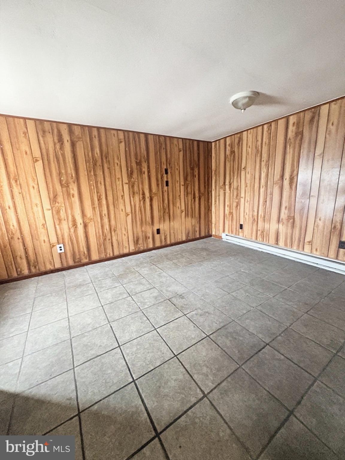 4862 DUPONT PARKWAY