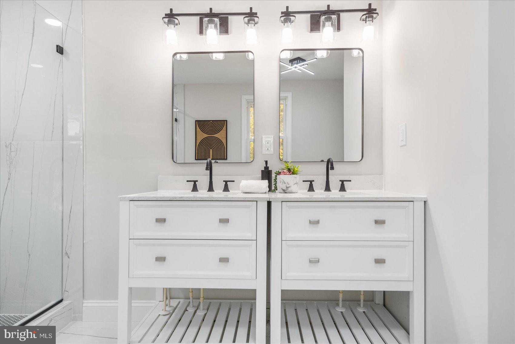 WINDSOR HILLS - Residential