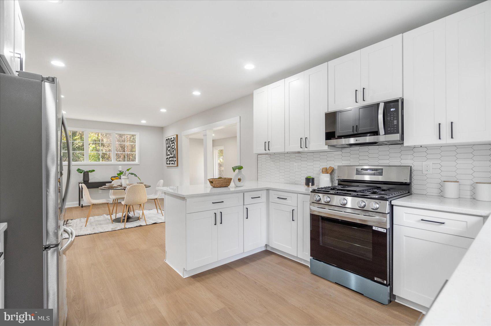 WINDSOR HILLS - Residential