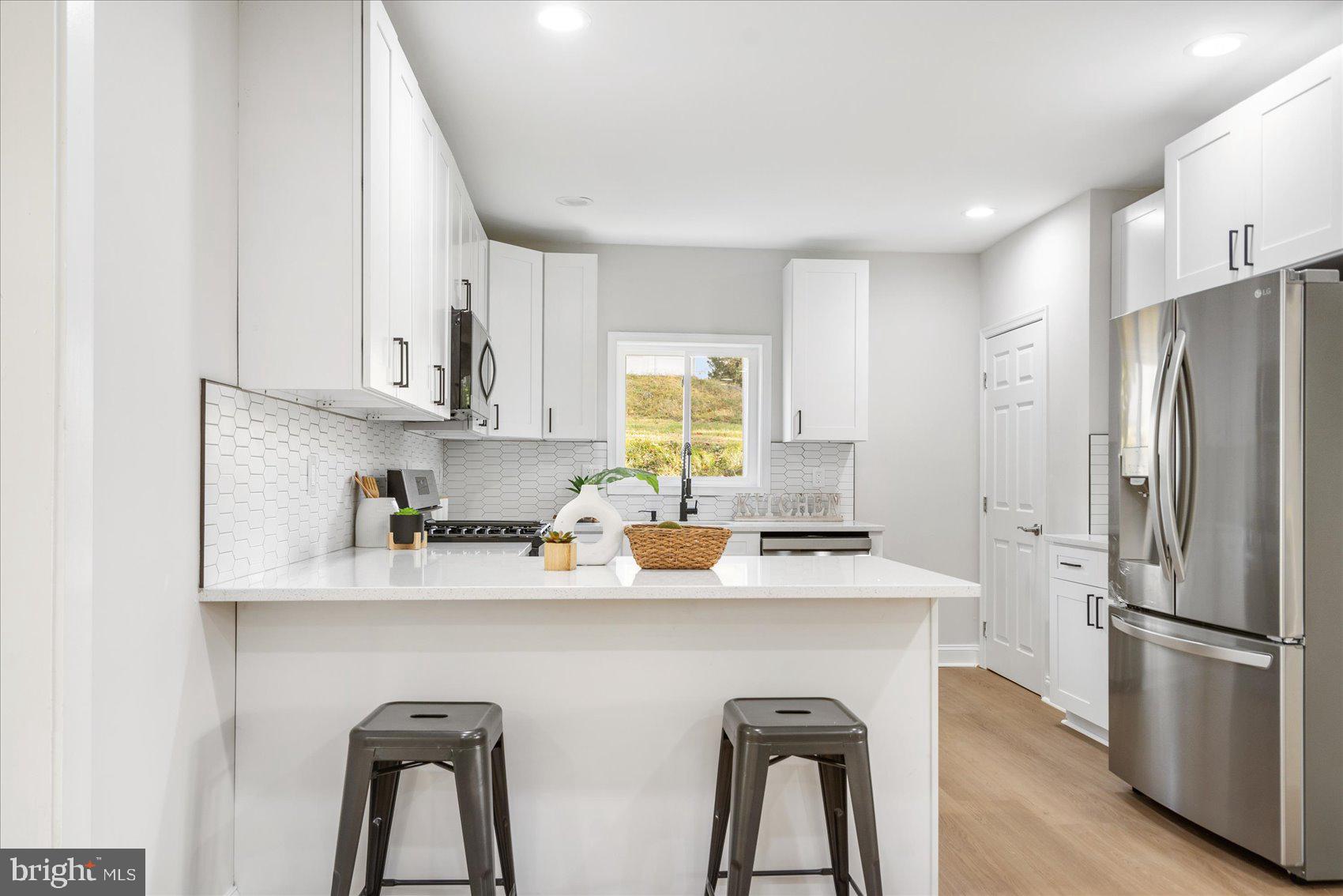 WINDSOR HILLS - Residential