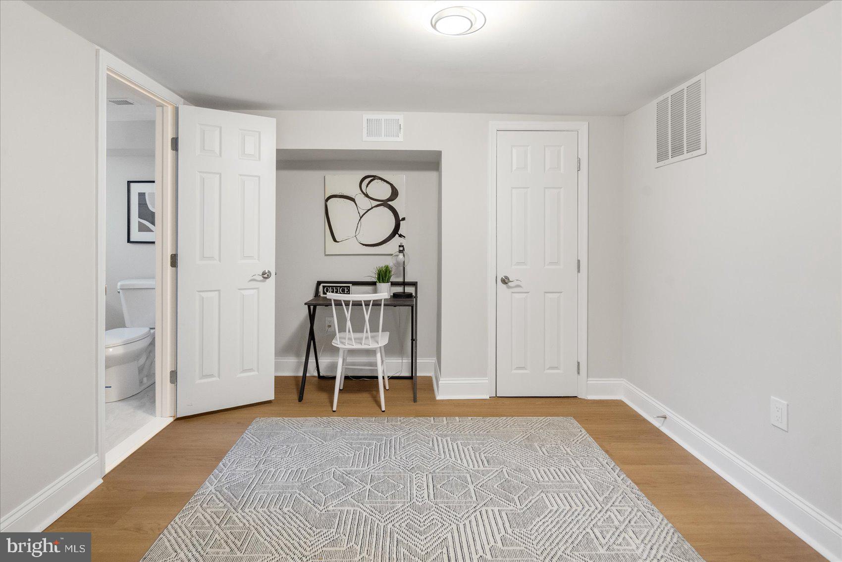 WINDSOR HILLS - Residential