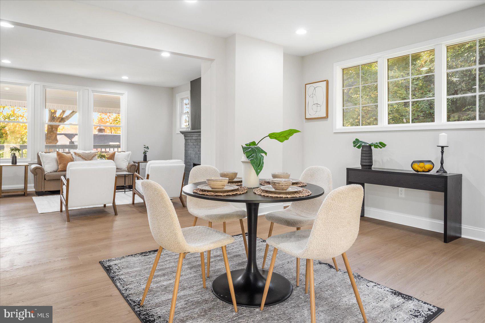 WINDSOR HILLS - Residential