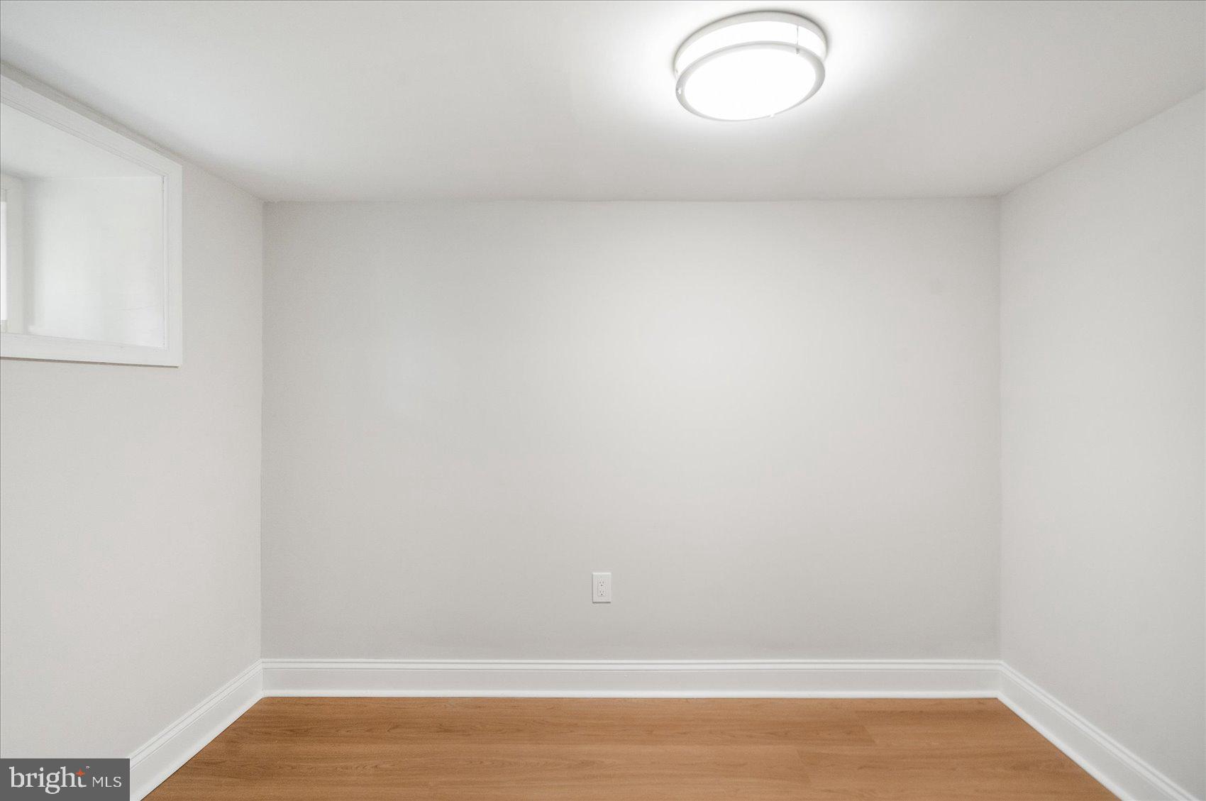 WINDSOR HILLS - Residential