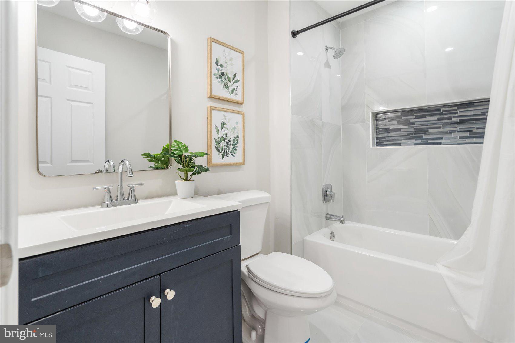 WINDSOR HILLS - Residential