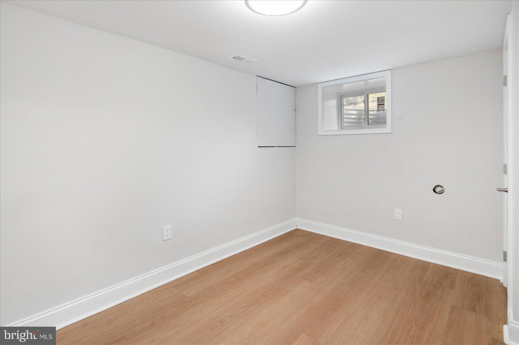 WINDSOR HILLS - Residential