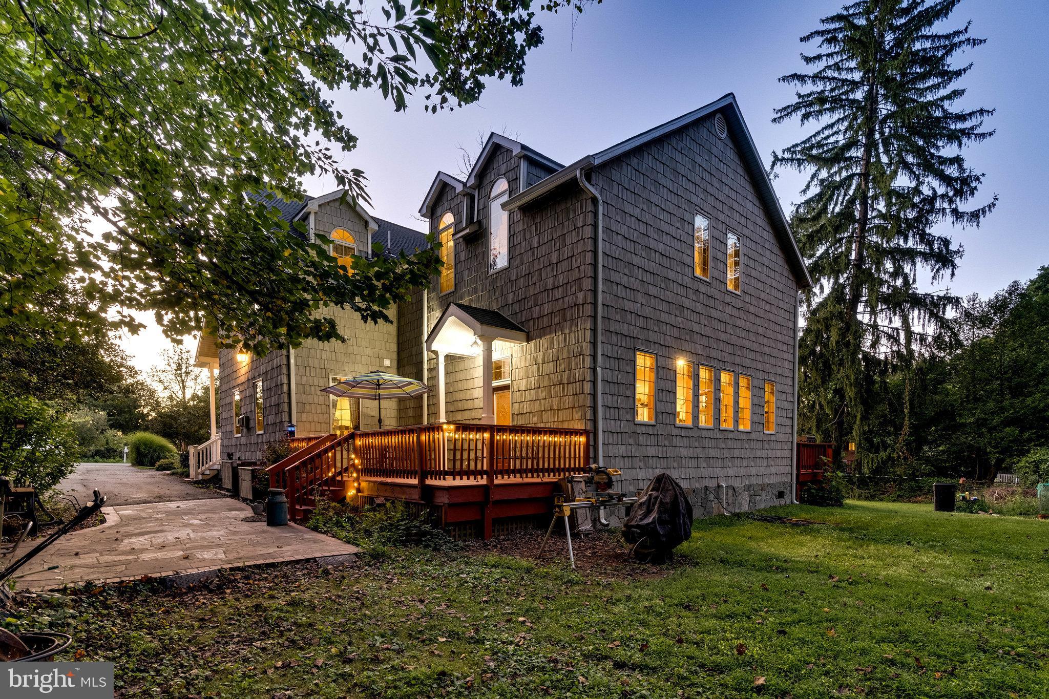 HOLLY PARK - Residential