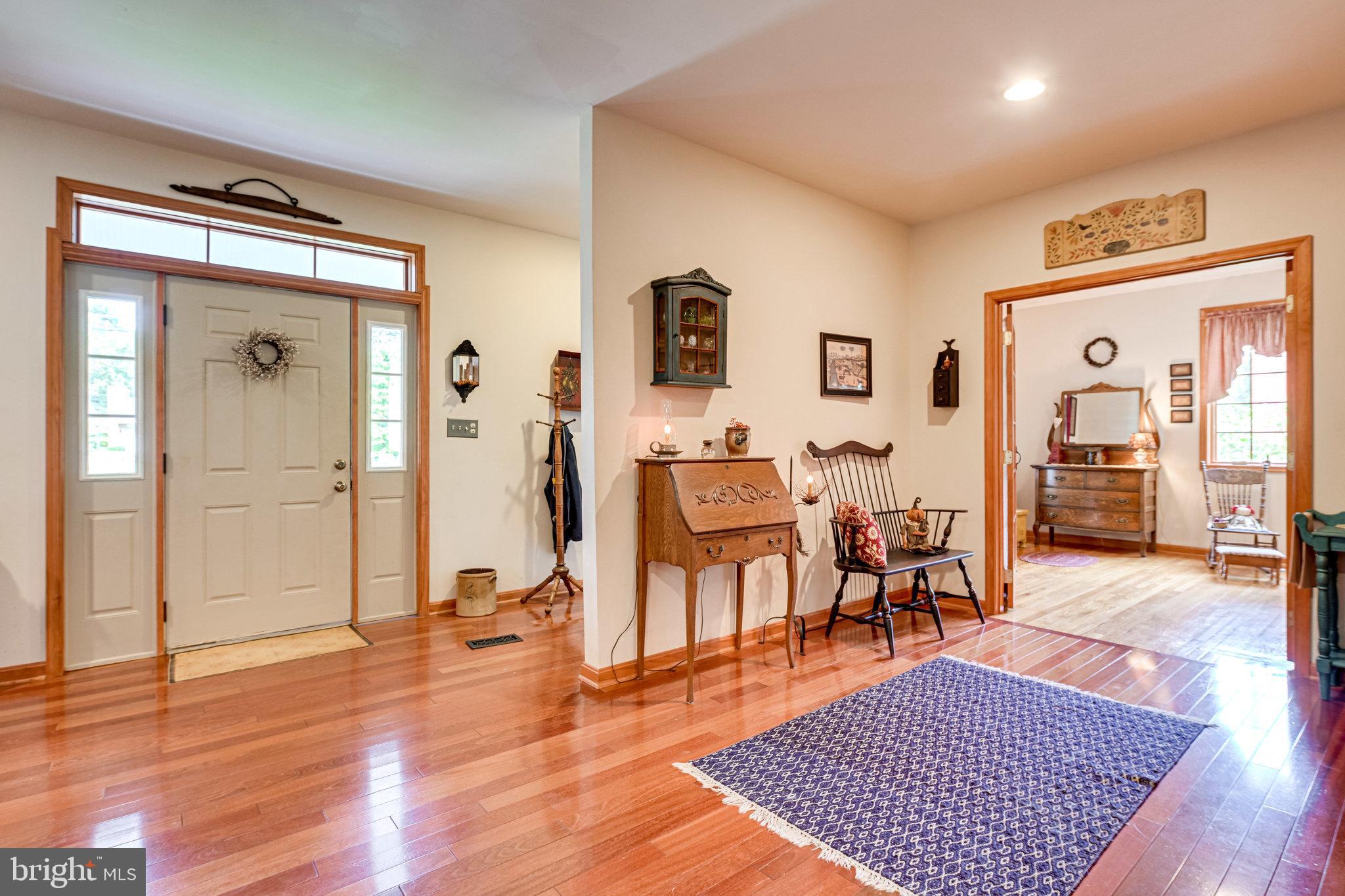 HOLLY PARK - Residential