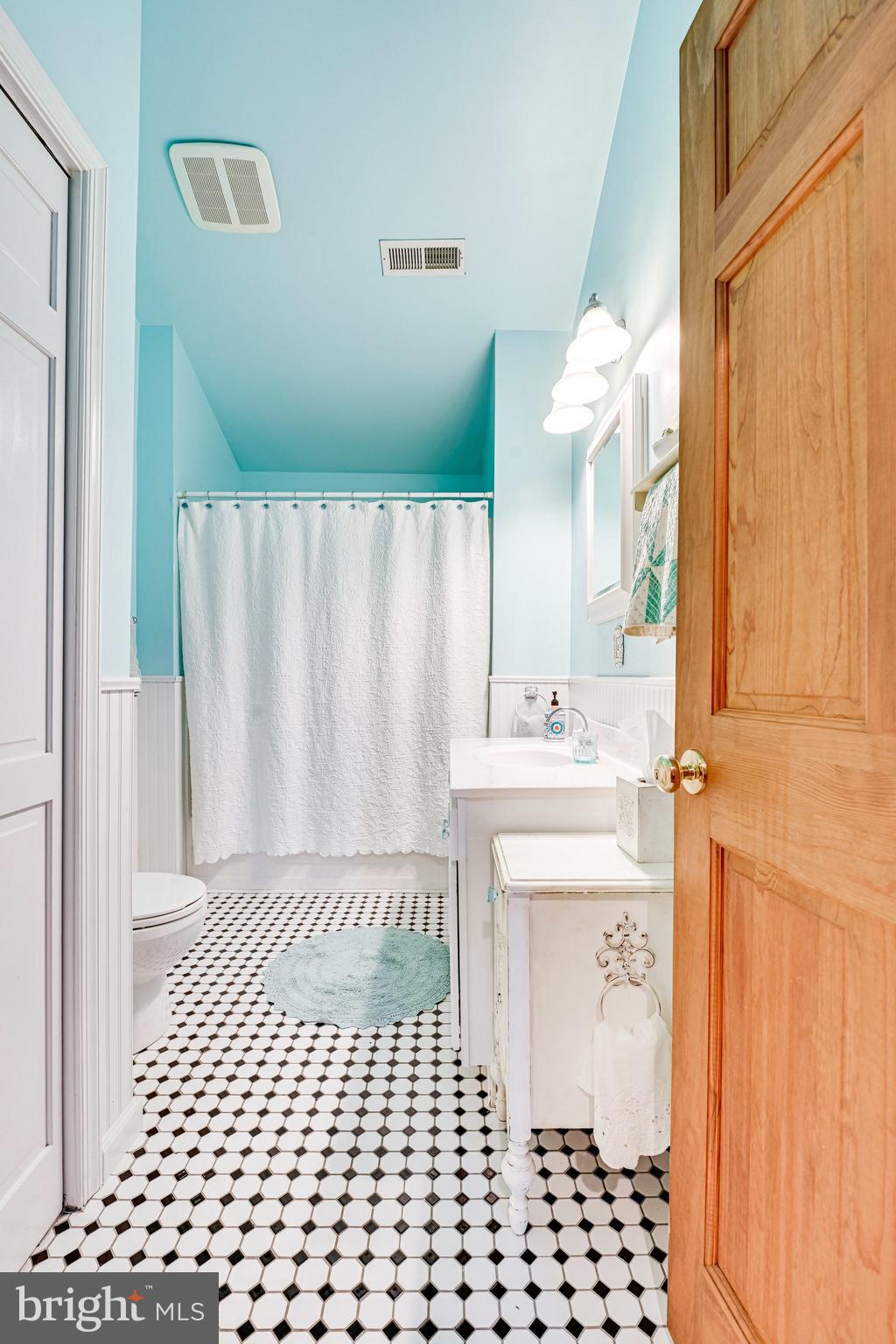 HOLLY PARK - Residential