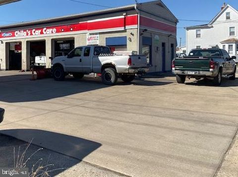 Photo of 601 W Broad Street, GIBBSTOWN, NJ 08027 (MLS # NJGL2059348)