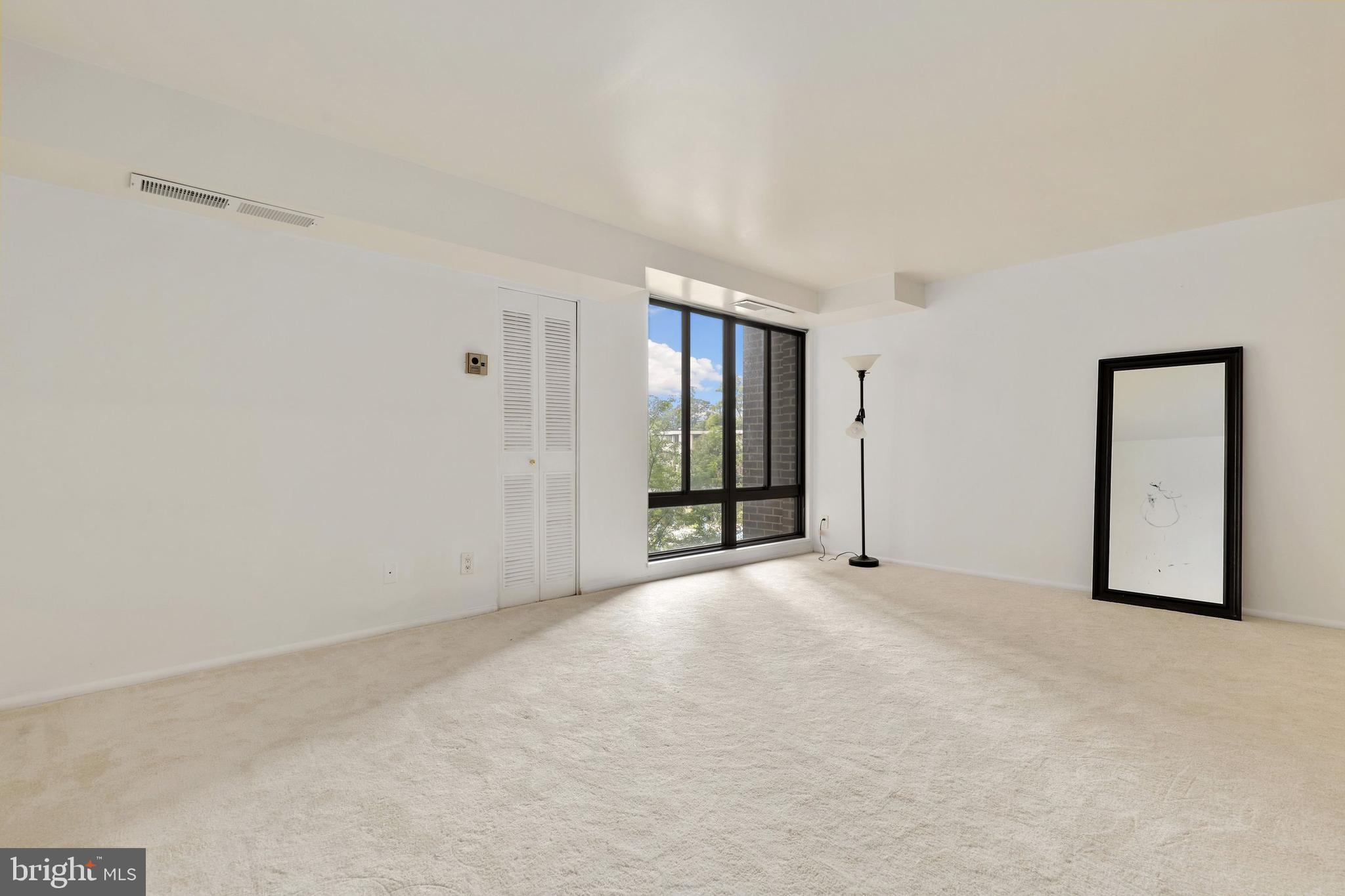 AMERICANA FINMARK - Residential