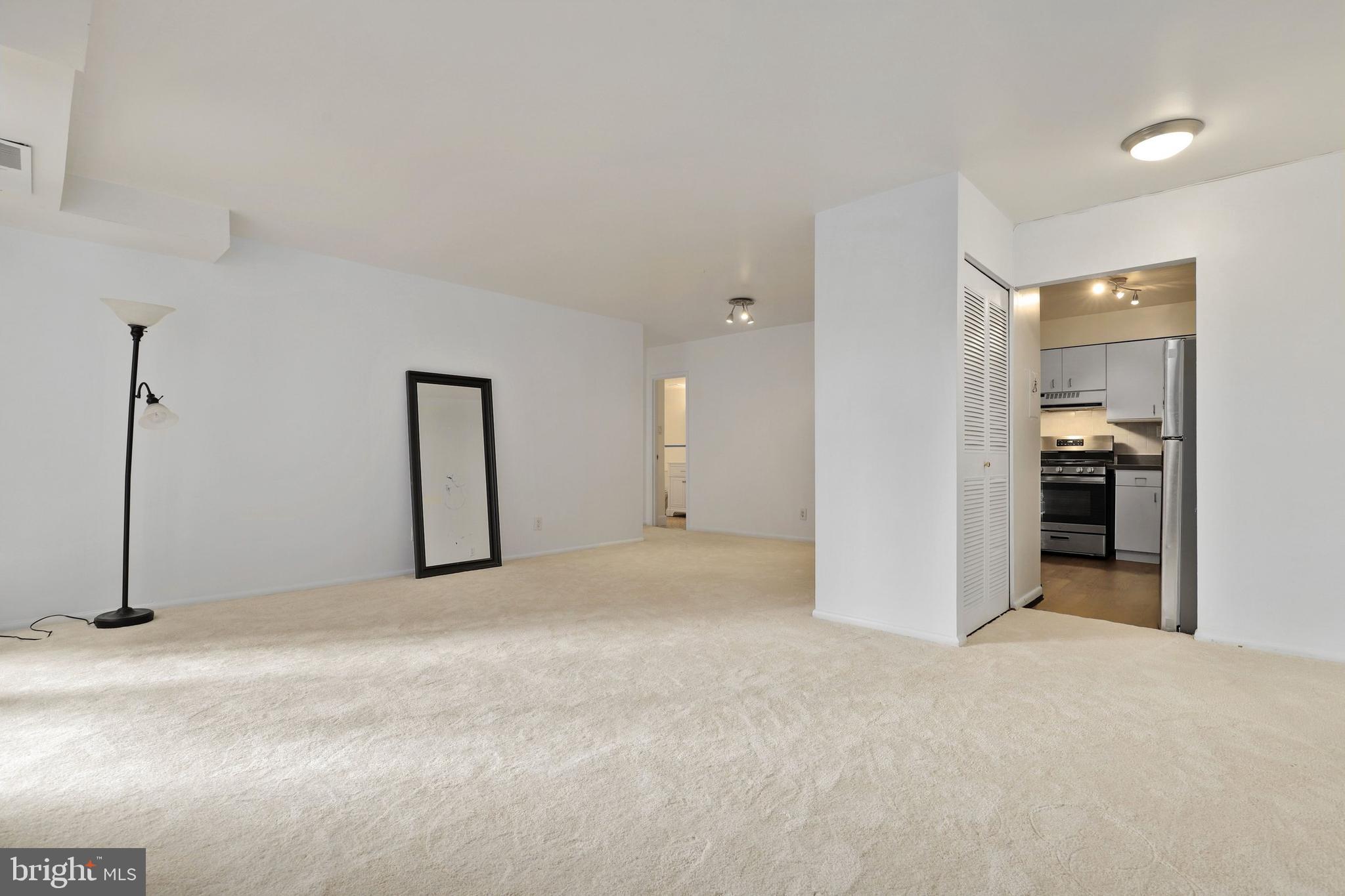 AMERICANA FINMARK - Residential